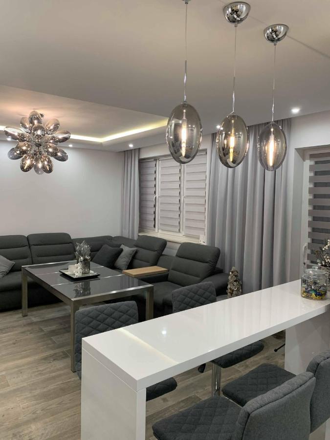 Prestige Line Apartament Daire Legnica Dış mekan fotoğraf